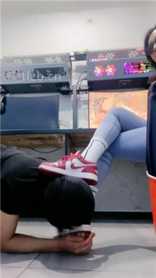 图片[5]_【小妮】网吧-电竞桌底甘愿做奴【完整版】_HD绳艺资源