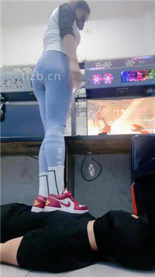 图片[8]_【小妮】网吧-电竞桌底甘愿做奴【完整版】_HD绳艺资源