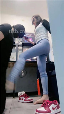 图片[16]_【小妮】网吧-电竞桌底甘愿做奴【完整版】_HD绳艺资源