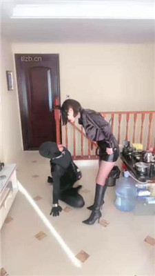 图片[3]_【高傲】胯下辱/重度训练/长靴美腿虐杀/口水吐脸_HD绳艺资源