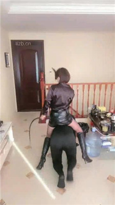 图片[9]_【高傲】胯下辱/重度训练/长靴美腿虐杀/口水吐脸_HD绳艺资源