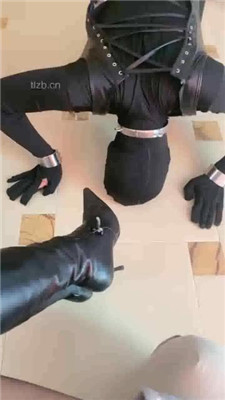 图片[13]_【高傲】胯下辱/重度训练/长靴美腿虐杀/口水吐脸_HD绳艺资源