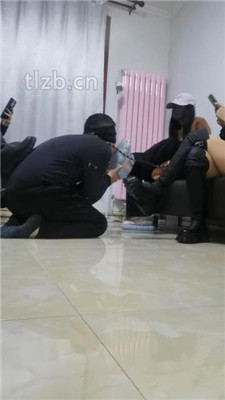 图片[12]_【文文文文】素人3S-原味脚脏鞋踩虐辱【四视角版】_HD绳艺资源