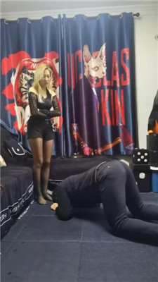 图片[15]_【丝温】狂抽耳光/训练/黑丝脚踩踏_HD绳艺资源