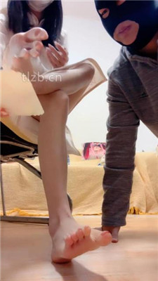 图片[13]_【奶味小仙女】洛丽塔S-皮鞋白袜踩虐哥哥-脚底喂食_HD绳艺资源