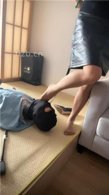 【冰色】丝袜高跟踩虐/训练/狗链遛狗_HD绳艺资源