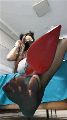 图片[8]_【皮皮】邻居小弟偷闻臭鞋被发现_HD绳艺资源