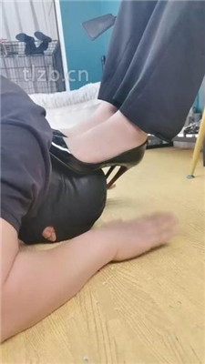 图片[3]_【魔鬼天使】高跟碾压狗爪/艺术闻鞋/磕头求饶/骑马爬_HD绳艺资源