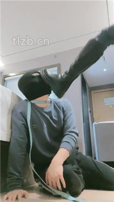 图片[8]_【妮蔻】长靴踩狗头/人肉座椅/踩踏/舔脏鞋底/闻鞋闻白袜_HD绳艺资源