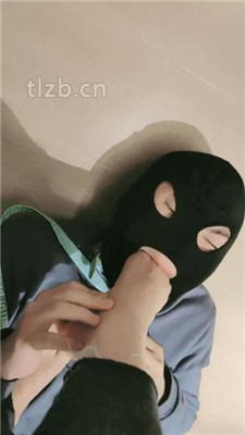 图片[20]_【妮蔻】长靴踩狗头/人肉座椅/踩踏/舔脏鞋底/闻鞋闻白袜_HD绳艺资源