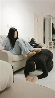 【小殿下】雪地靴践踏抖M家奴_HD绳艺资源