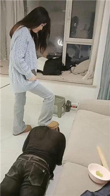 图片[10]_【小殿下】雪地靴践踏抖M家奴_HD绳艺资源