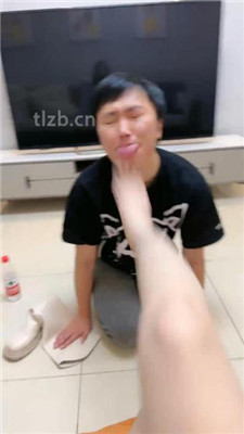 图片[9]_【领主老大】跪舔长靴白袜裸足/白袜塞嘴踩踏_HD绳艺资源