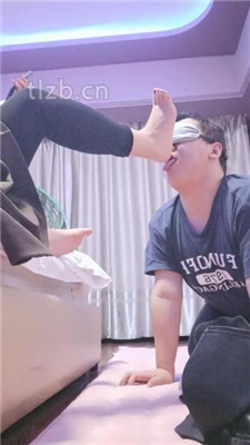 图片[10]_【嗯哼】犯贱闻靴子/踩踏/超强深喉_HD绳艺资源