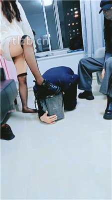 图片[6]_【文文文】3S素人虐打-踩踏/舔脏鞋底/头压垃圾桶【四视角版】_HD绳艺资源