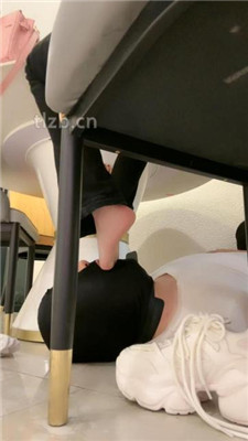 图片[6]_【亚兮】桌底狂舔脏鞋臭袜/坐脸窒息_HD绳艺资源