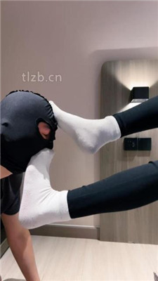 图片[15]_【孤傲女帝】长靴踩踏/重度踢踹/白袜蹂躏/腿绞转胯【双视角版】_HD绳艺资源