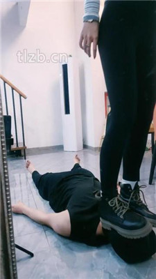 图片[3]_【护短】短靴高跟-全体重踩踏_HD绳艺资源