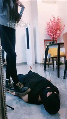 图片[5]_【护短】短靴高跟-全体重踩踏_HD绳艺资源