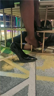 图片[5]_【咩祖】把狗圈养在茶几底下_HD绳艺资源