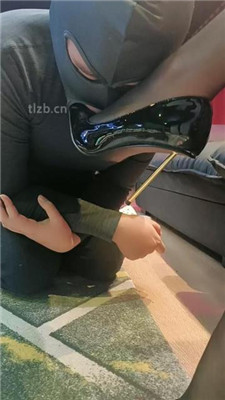 图片[7]_【咩祖】把狗圈养在茶几底下_HD绳艺资源