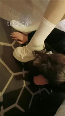 图片[4]_【爱可呀】双S-开发超模学姐S-转胯/吃白袜/舔脏鞋/脚底喂食_HD绳艺资源