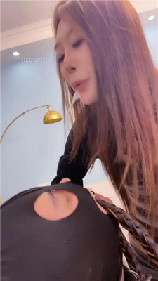 图片[12]_【麋鹿银儿】黑丝高跟长腿/骑马转胯/腿绞/踩狗爪/插嘴_HD绳艺资源