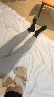 图片[6]_【小乔】素人小姐姐白袜脚踩【完整版】_HD绳艺资源