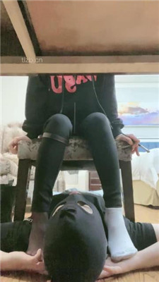 图片[5]_【甜一】桌底视角-臭脚丫熏狗奴_HD绳艺资源