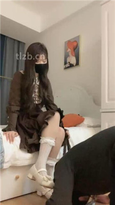 【栗子】狗链遛狗-皮鞋白丝跪舔/耳光口水_HD绳艺资源