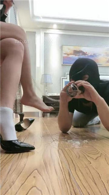图片[20]_【甜一】桌底视角-臭脚丫熏狗奴_HD绳艺资源