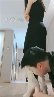 图片[11]_【妮蔻】短靴女神碾压踩/胯下辱/清理脏鞋/深喉/黑船袜捂脸_HD绳艺资源