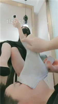 图片[13]_【妮蔻】短靴女神碾压踩/胯下辱/清理脏鞋/深喉/黑船袜捂脸_HD绳艺资源