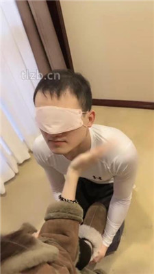 【欣然莫】雪地靴玩虐/耳光/喂食/口水/人体烟灰缸_HD绳艺资源