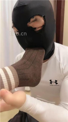 图片[17]_【欣然莫】雪地靴玩虐/耳光/喂食/口水/人体烟灰缸_HD绳艺资源