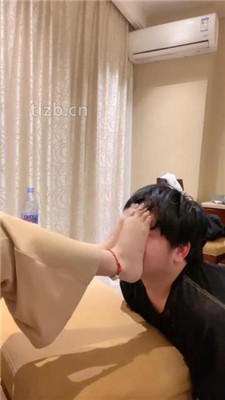 图片[13]_【Alina七】品尝裸足/人体座椅/闻腋下_HD绳艺资源