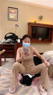 图片[17]_【Alina七】品尝裸足/人体座椅/闻腋下_HD绳艺资源