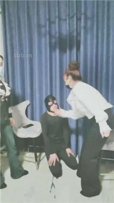 【魔鬼天使】双S-轮流爆抽耳光_HD绳艺资源