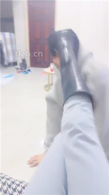 图片[9]_【兔兔大人】长靴重度提档/骑马/长靴踩踏/脚喂酸奶_HD绳艺资源