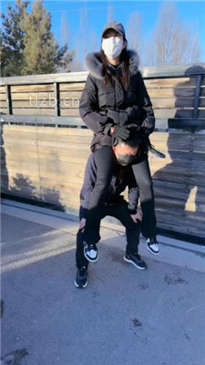 图片[7]_【沐夏夜】户外景区溜双狗_HD绳艺资源