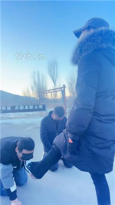 图片[14]_【沐夏夜】户外景区溜双狗_HD绳艺资源