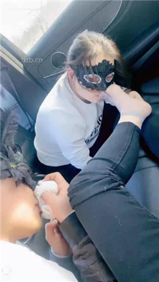 图片[3]_【高傲】情侣奴-车内舔脏鞋臭脚_HD绳艺资源