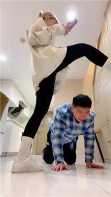 图片[5]_【甜味药丸】白袜瑜伽裤-口枷塞嘴/踩狗头狗爪/舔脏鞋底_HD绳艺资源