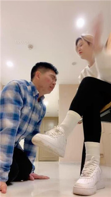 图片[11]_【甜味药丸】白袜瑜伽裤-口枷塞嘴/踩狗头狗爪/舔脏鞋底_HD绳艺资源