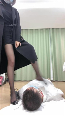 图片[4]_【奶味茶茶】高跟黑丝踩踏/超强深喉插吐_HD绳艺资源