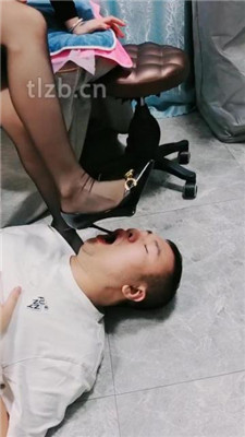 图片[3]_【美娜S】高跟小白鞋踩踏/舔口水/踩乳/骑狗背【双视角版】_HD绳艺资源