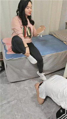 图片[15]_【美娜S】高跟小白鞋踩踏/舔口水/踩乳/骑狗背【双视角版】_HD绳艺资源