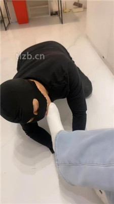 【03小殿下】嘴叼鞋/跪舔白袜裸足/对鞋磕头_HD绳艺资源