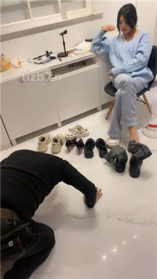 图片[8]_【03小殿下】嘴叼鞋/跪舔白袜裸足/对鞋磕头_HD绳艺资源