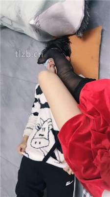 图片[8]_【智恩】圣诞女神S-踩踏/舔闻黑丝/内裤套头/吃卫生巾_HD绳艺资源